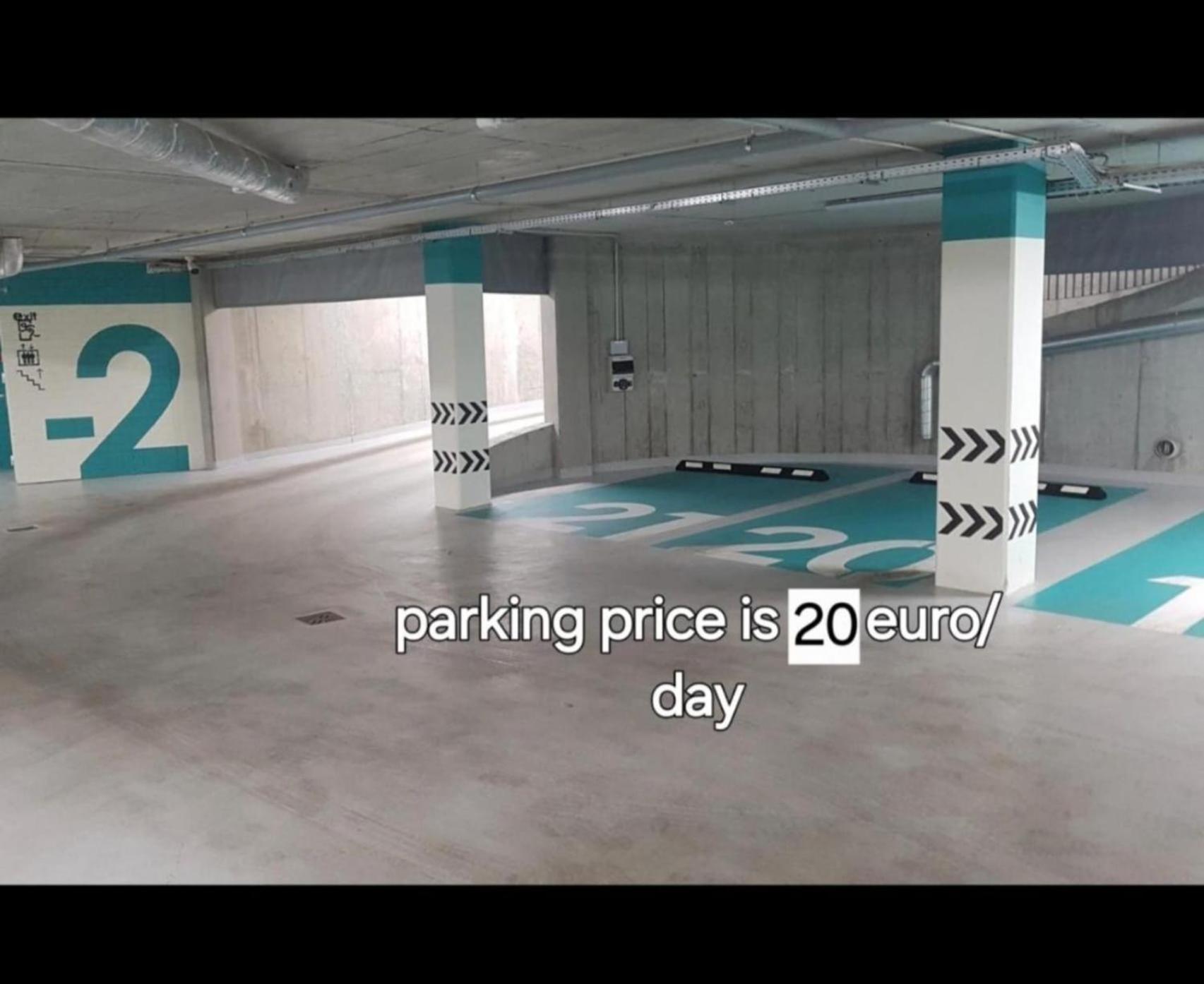 Happy Inn Emporia, Self Chek-In, Parking In The Underground Garage VNO Esterno foto
